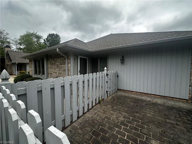 6 Kinlock Trail, Greensboro, NC 27410