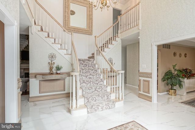 5 TERNBERRY COURT, Turnersville, NJ 08012