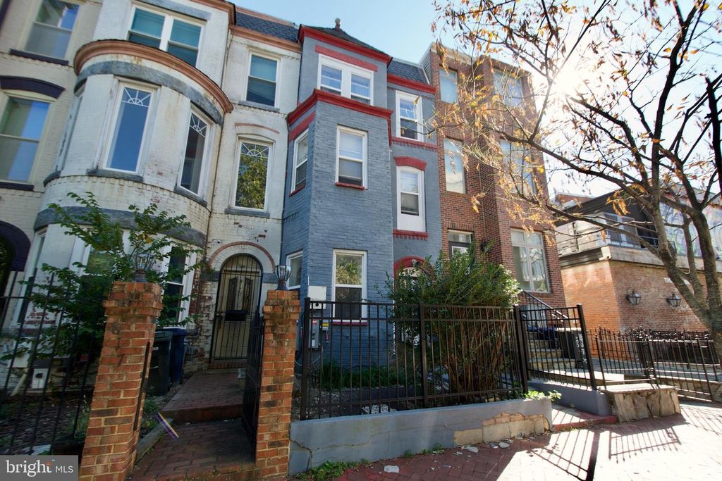 815 4TH ST NE, Washington, DC 20002