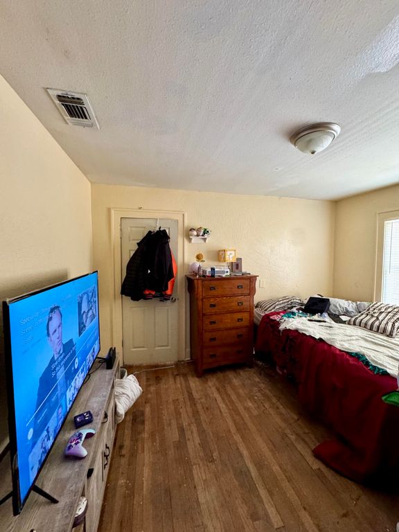 Image 11 of property listing at 2233 Chestnut Street, San Angelo, TX 76901