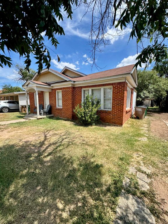 Image 2 of property listing at 2233 Chestnut Street, San Angelo, TX 76901