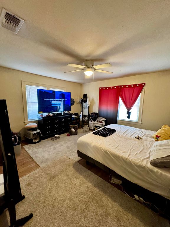 Image 8 of property listing at 2233 Chestnut Street, San Angelo, TX 76901