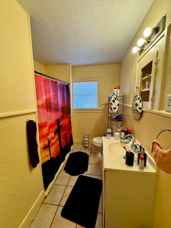 Image 9 of property listing at 2233 Chestnut Street, San Angelo, TX 76901