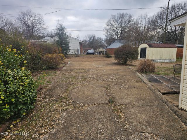 1687 Whitehead Drive, Southaven, MS 38671