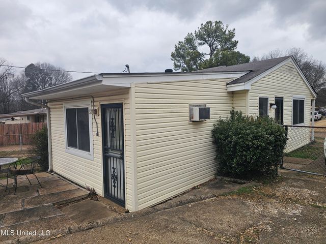 1687 Whitehead Drive, Southaven, MS 38671