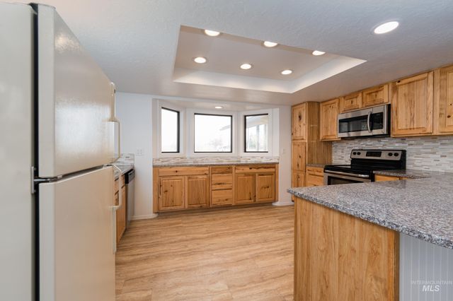 4907 Stamm Ln, Nampa, ID 83687