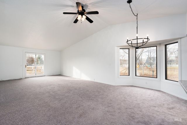 4907 Stamm Ln, Nampa, ID 83687