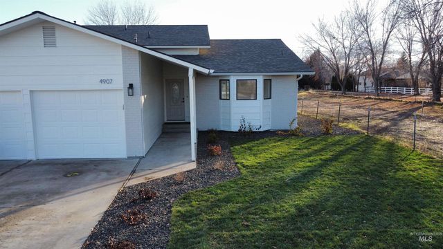 4907 Stamm Ln, Nampa, ID 83687