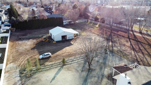 4907 Stamm Ln, Nampa, ID 83687