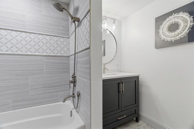 1 Pius St B4, South Side, PA 15203