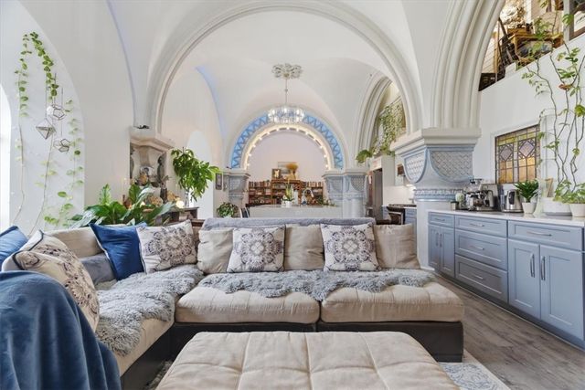 1 Pius St B4, South Side, PA 15203