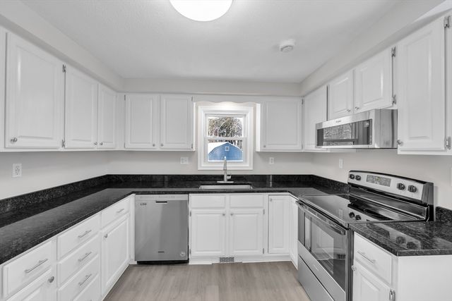 169 Sutton Ave, Oxford, MA 01540