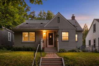 2622 Mckinley Street NE, Minneapolis, MN 55418