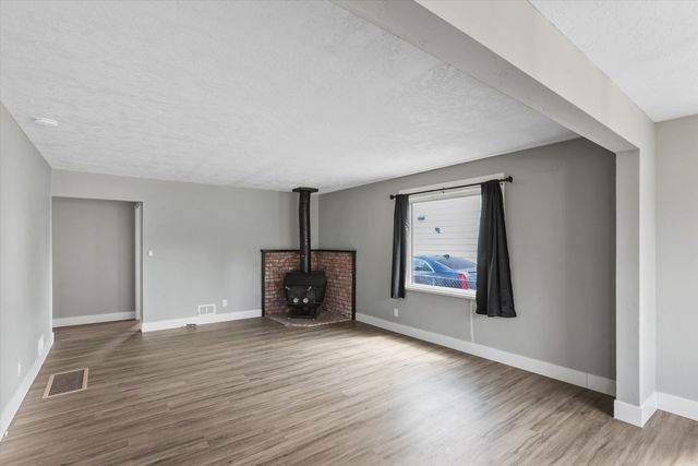 1618 N Smith St, Spokane, WA 99207