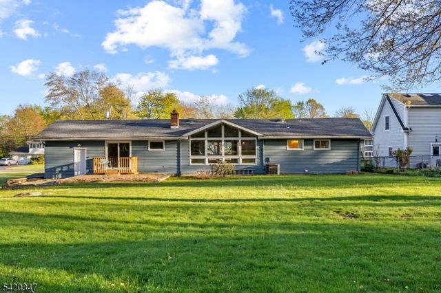 16 Parkway Dr, Montville Twp., NJ 07058