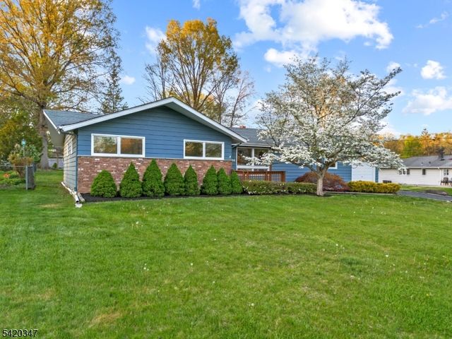 16 Parkway Dr, Montville Twp., NJ 07058