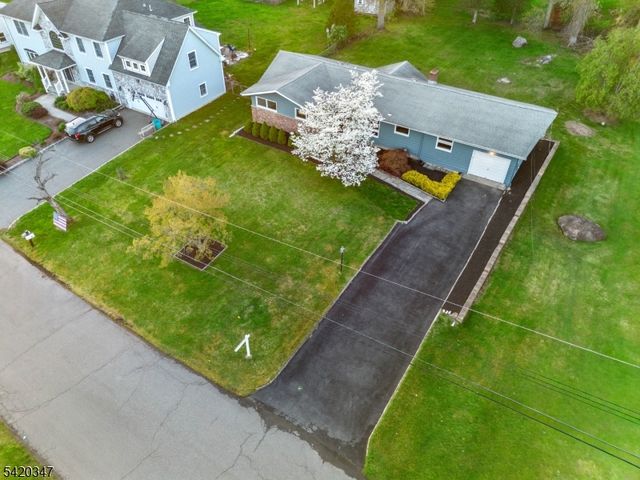 16 Parkway Dr, Montville Twp., NJ 07058