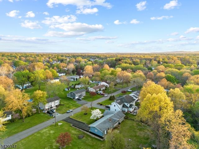 16 Parkway Dr, Montville Twp., NJ 07058