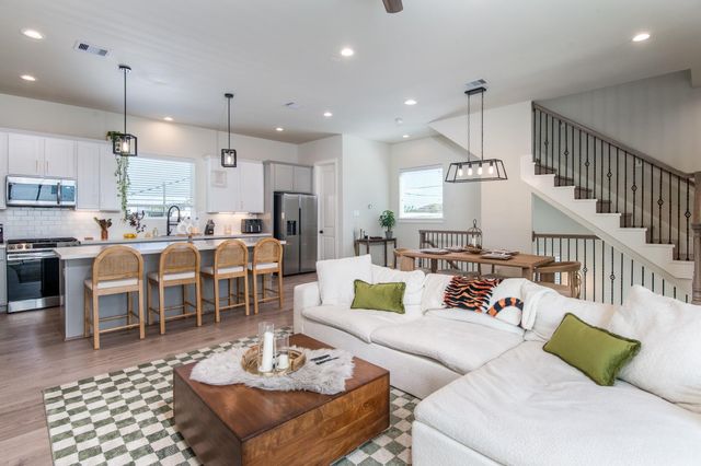 4919 Avenue J, Houston, TX 77011