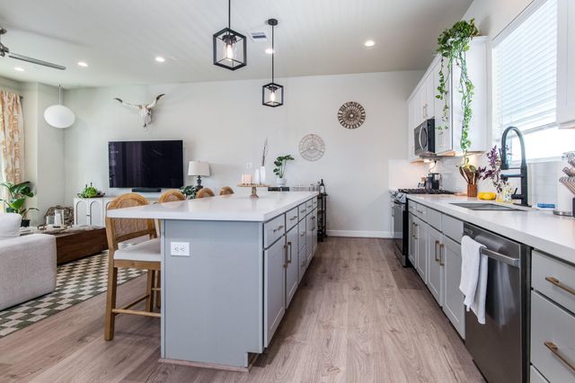 4919 Avenue J, Houston, TX 77011