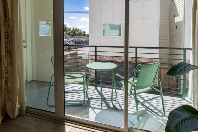 4919 Avenue J, Houston, TX 77011