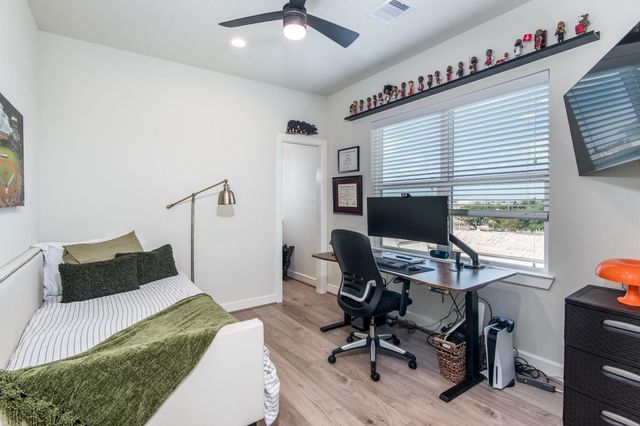 4919 Avenue J, Houston, TX 77011