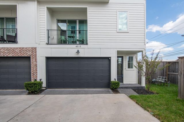 4919 Avenue J, Houston, TX 77011