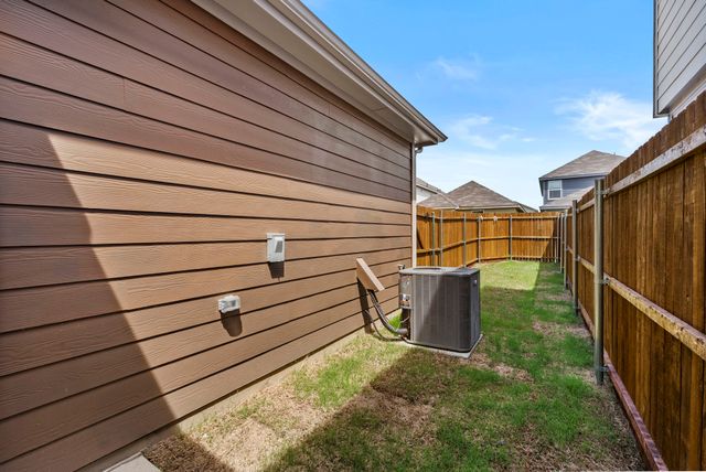 3053 Pecan Farm Lane, Fort Worth, TX 76140