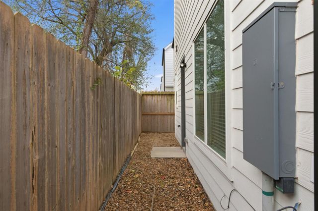 4605 Lavatera Street, Houston, TX 77018