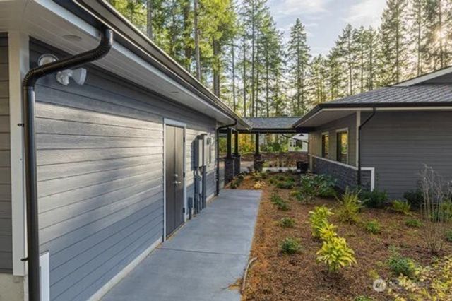 1120 E South Island Drive, Shelton, WA 98584