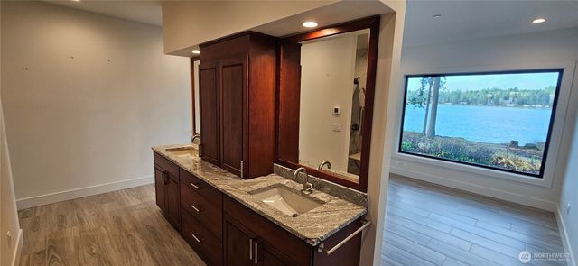 1120 E South Island Drive, Shelton, WA 98584