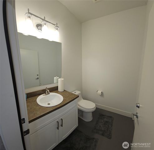 1120 E South Island Drive, Shelton, WA 98584