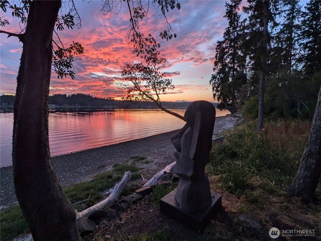 1120 E South Island Drive, Shelton, WA 98584