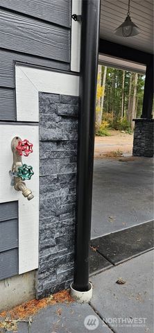 1120 E South Island Drive, Shelton, WA 98584