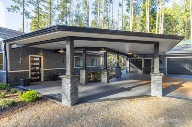 1120 E South Island Drive, Shelton, WA 98584