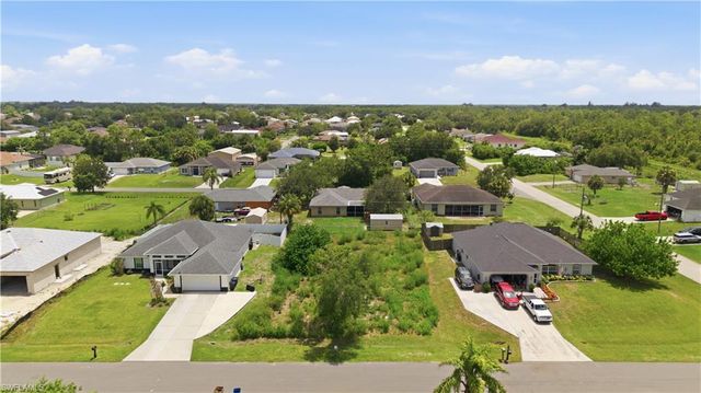 6421 Castlewood CIR, Fort Myers, FL 33905