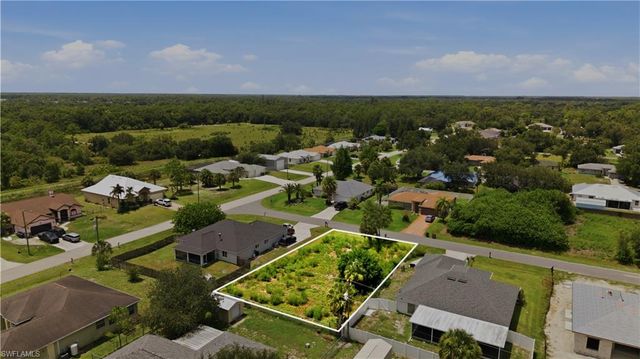 6421 Castlewood CIR, Fort Myers, FL 33905