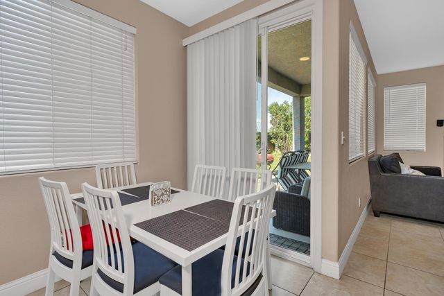 1085 Stanford Avenue, Madera, CA 93637