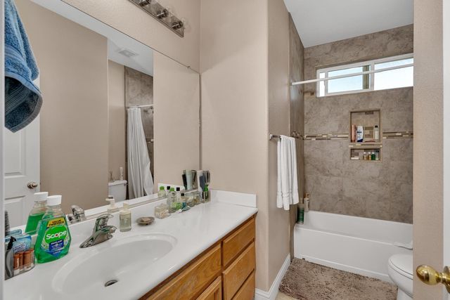 1085 Stanford Avenue, Madera, CA 93637