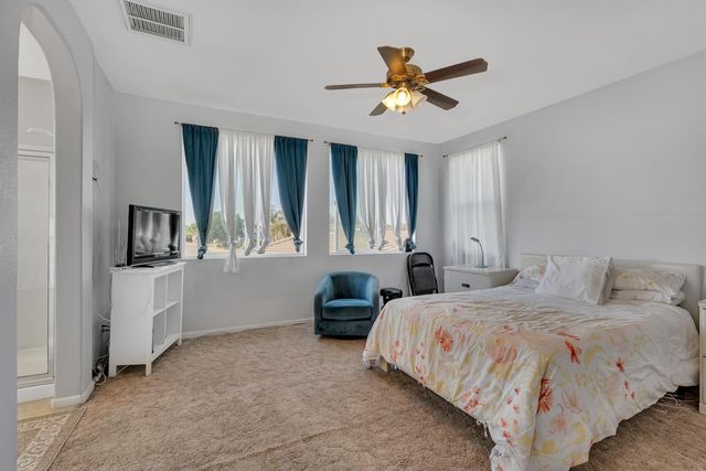 1085 Stanford Avenue, Madera, CA 93637