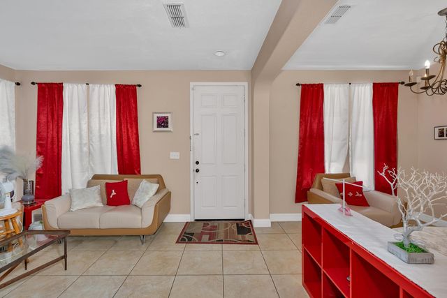 1085 Stanford Avenue, Madera, CA 93637