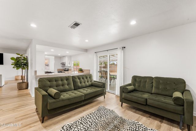 3300 W Ave J 3, Lancaster, CA 93536