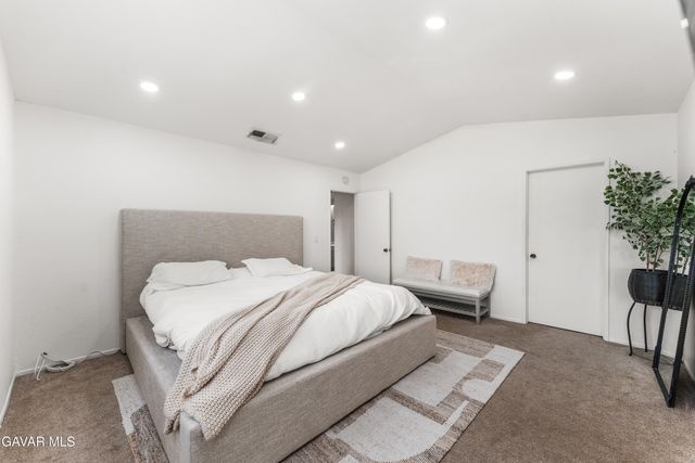 3300 W Ave J 3, Lancaster, CA 93536