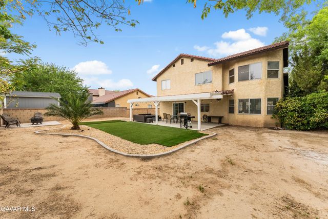 3300 W Ave J 3, Lancaster, CA 93536