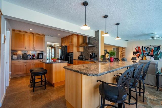 4461 NE 27th Avenue, Lighthouse Point, FL 33064