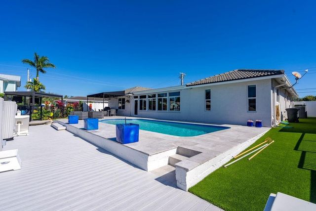 4461 NE 27th Avenue, Lighthouse Point, FL 33064