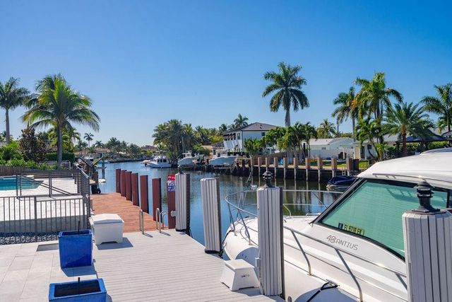 4461 NE 27th Avenue, Lighthouse Point, FL 33064