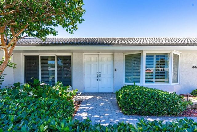 4461 NE 27th Avenue, Lighthouse Point, FL 33064
