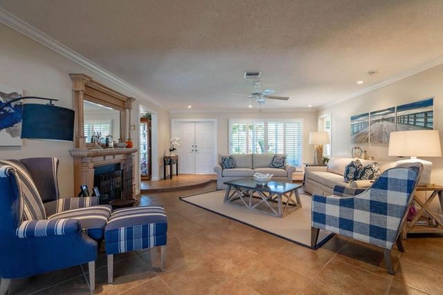 4461 NE 27th Avenue, Lighthouse Point, FL 33064