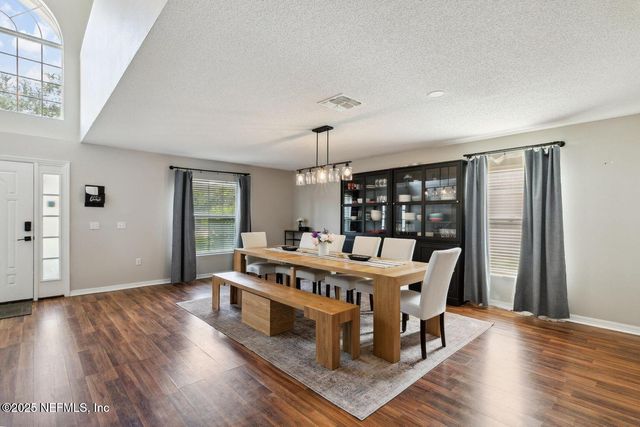 8164 FOXDALE Drive, Jacksonville, FL 32210